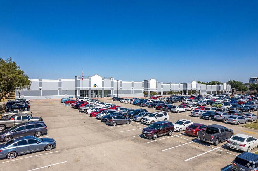 More Photos Of 8555 Airport Fwy, North Richland Hills Office For Sale