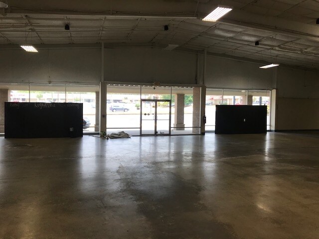 More Photos Of 1405 Bypass 72 NE, Greenwood Storefront Retail Office For Sale