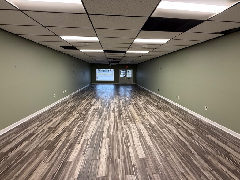 More Photos Of 3713-3715 Pepperell Pky, Opelika Freestanding For Lease