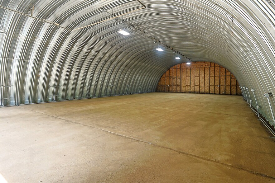 More Photos Of 92240 N Bank Ln, Coquille Warehouse For Lease