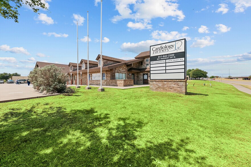 More Photos Of 851 N Highway 287, Mansfield Medical For Sale