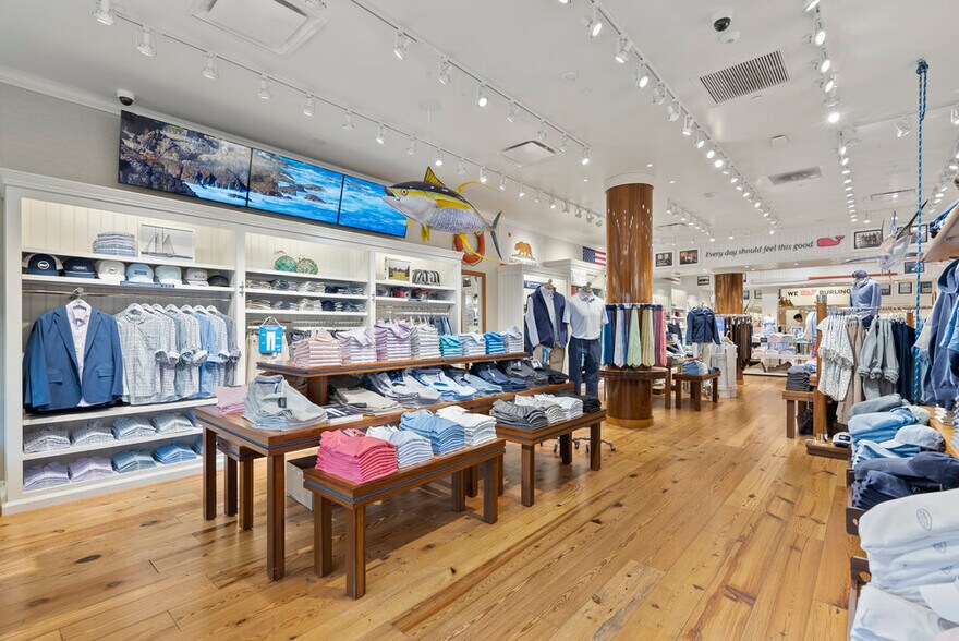 More Photos Of 1420-1422 Burlingame Ave, Burlingame Storefront For Lease