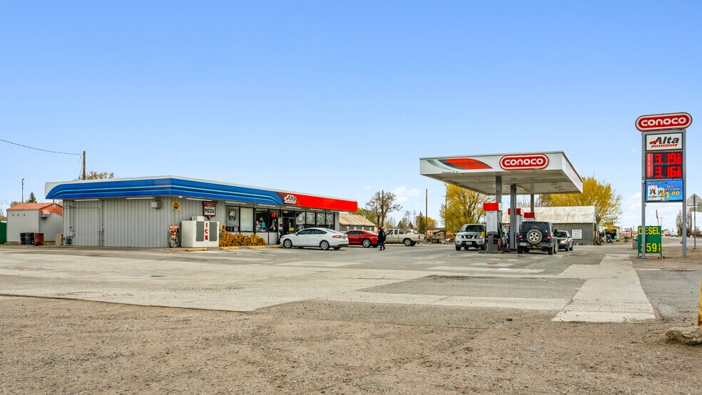 More Photos Of 320 Spruce St, La Jara General Retail For Sale