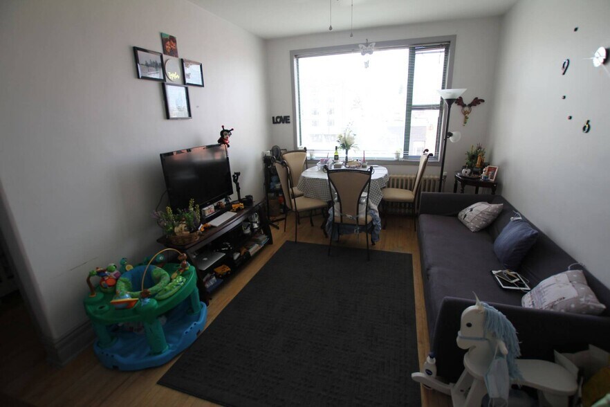 More Photos Of 58 Cedar St, Sudbury Storefront Retail Residential For Sale