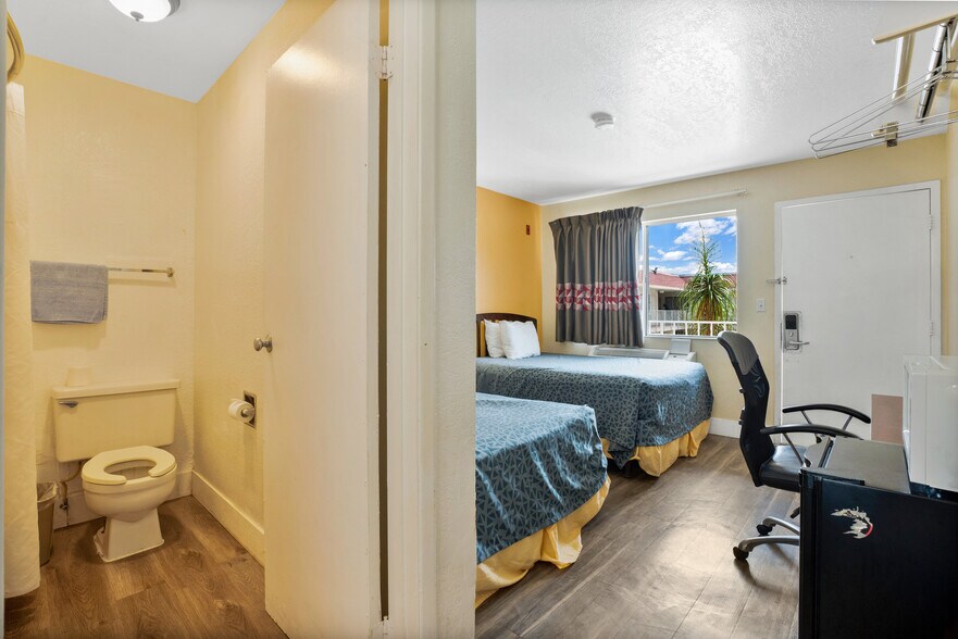 More Photos Of 7455 W Irlo Bronson Memorial Hwy, Kissimmee Hotel For Sale