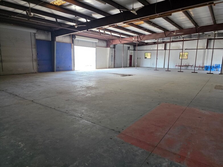 More Photos Of 1400 Jordan Ave, Orlando Flex For Lease