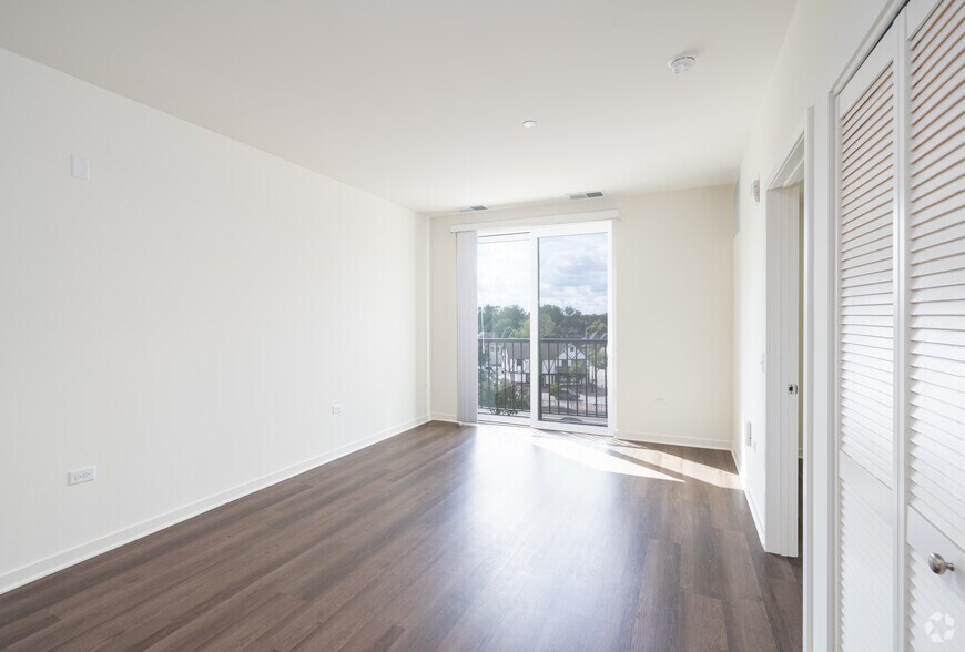 More Photos Of 122 E Northwest Hwy, Mount Prospect Apartments For Lease