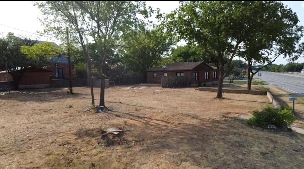 More Photos Of 2342 N Treadaway Blvd, Abilene Land For Sale