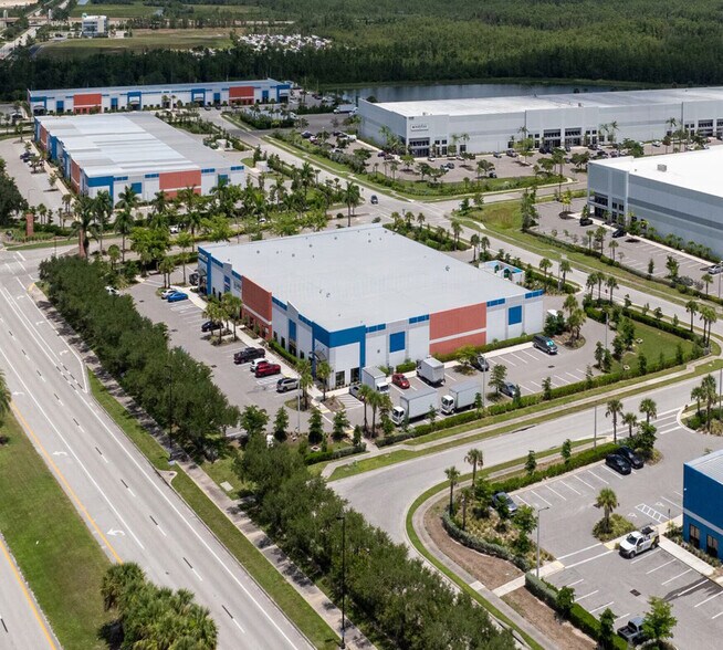 More Photos Of 16200 Parallel, Fort Myers Industrial For Lease
