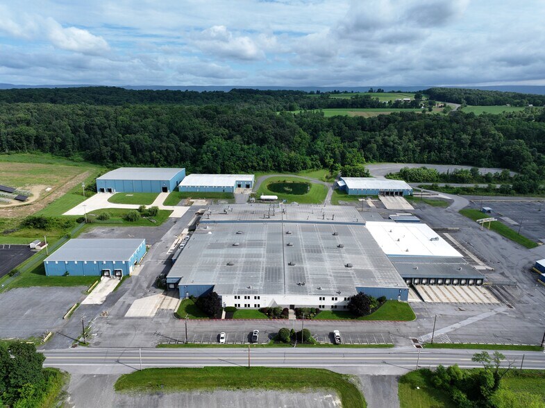 More Photos Of 12393 William Penn Hwy, Thompsontown Unknown For Lease