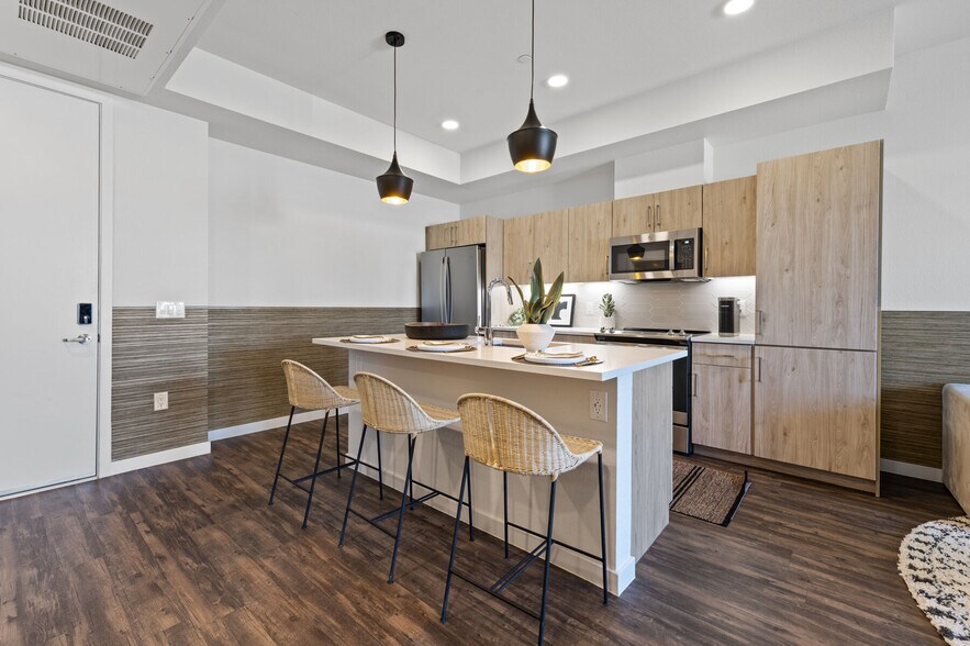 More Photos Of 2040-2060 N Scottsdale Rd, Scottsdale Apartments For Lease