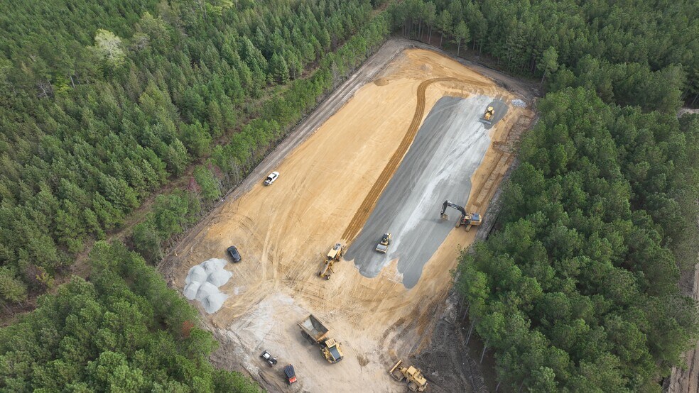 More Photos Of 12375 William A. Gwaltney, Windsor Warehouse For Lease