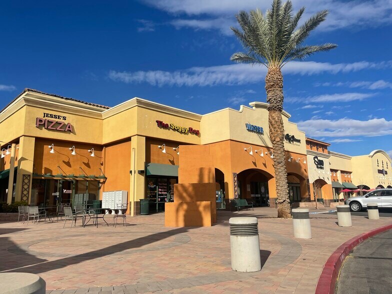 More Photos Of 1450 W Horizon Ridge Pky, Henderson Unknown For Lease