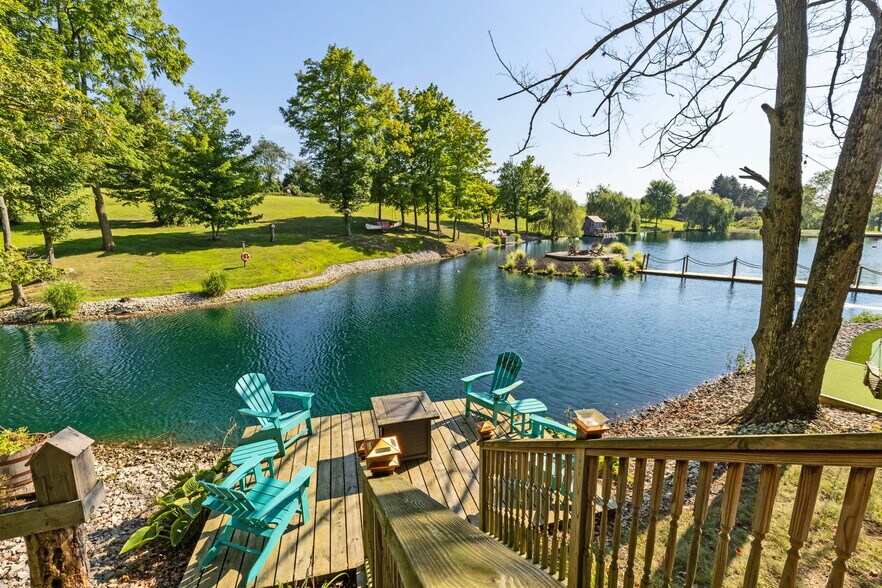 More Photos Of 5643 Yankee St, Fredericktown Specialty For Sale