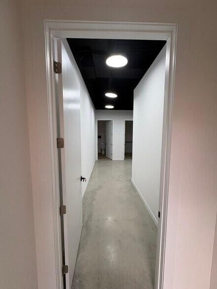 More Photos Of 1545 N Park Dr, Weston Office For Lease