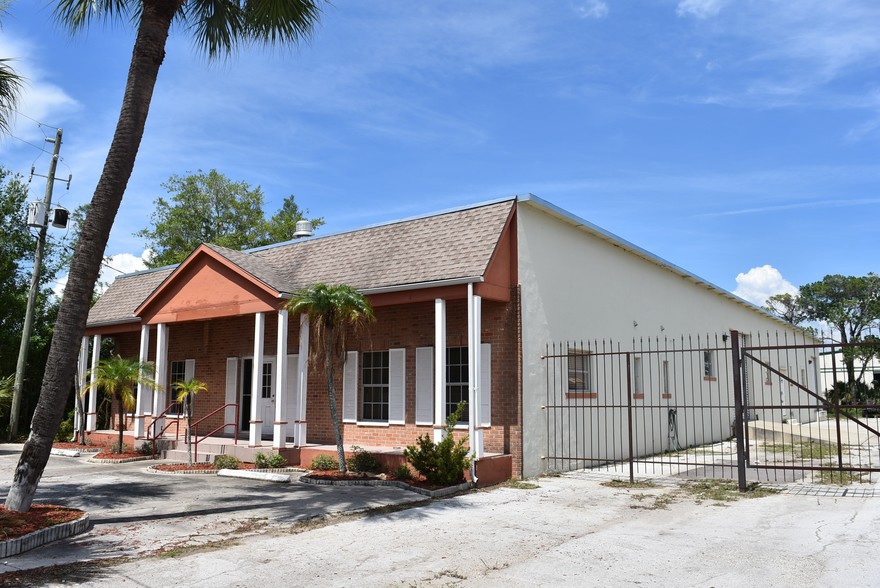 Primary Photo Of 13197 49th St, Clearwater Warehouse For Lease