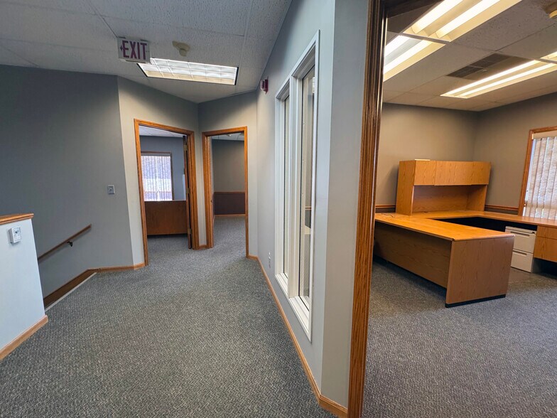 More Photos Of 1160 Lincoln St, Blair Light Manufacturing For Sale