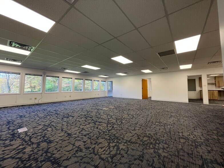 More Photos Of 5770 Nimtz Pky, South Bend Loft Creative Space For Lease
