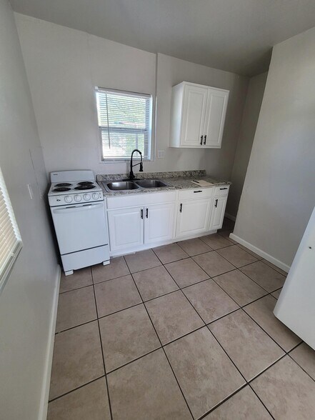 More Photos Of 50 W 32nd St, Tucson Apartments For Sale