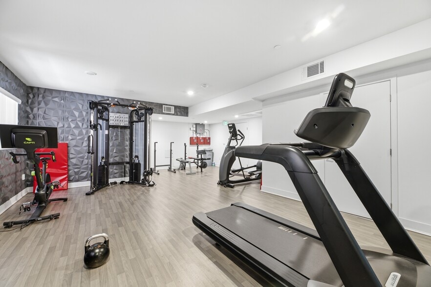 More Photos Of 744 S Mariposa Ave, Los Angeles Apartments For Sale