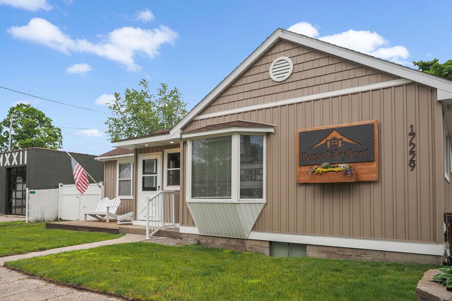 More Photos Of 17229 Northwood Hwy, Arcadia Hotel For Sale