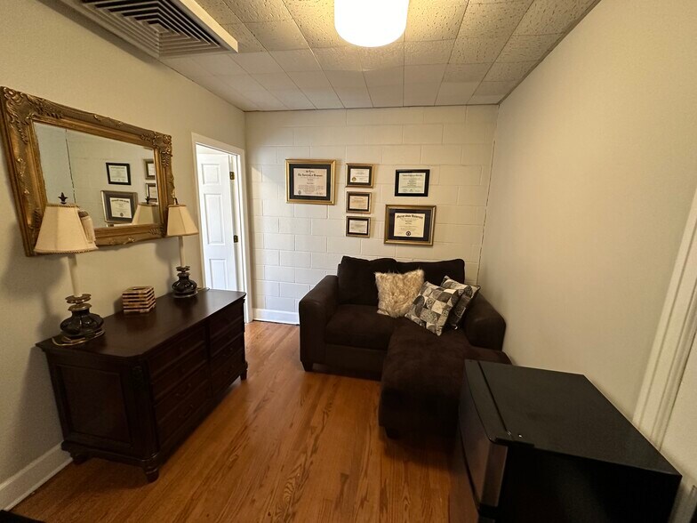 More Photos Of 2340 Rossville Blvd, Chattanooga Religious Facility For Lease