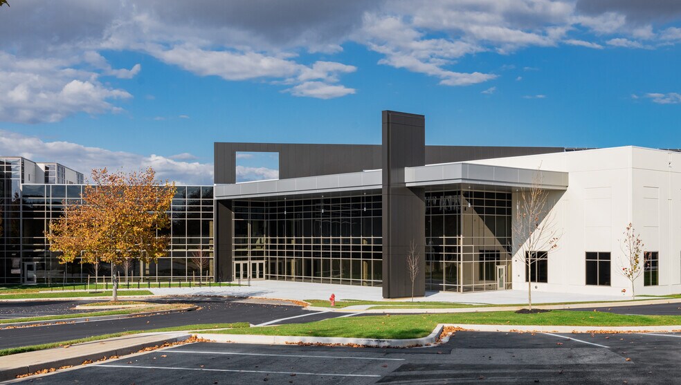 More Photos Of 8484 Progress Dr, Frederick Research And Development For Lease