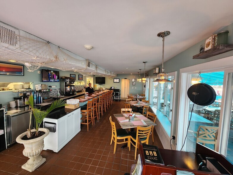 More Photos Of 607 Bay Blvd, Lavallette Restaurant For Sale