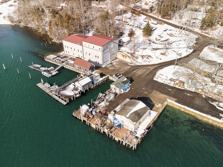 More Photos Of 6 Boatyard Rd, Tenants Harbor Marina For Sale