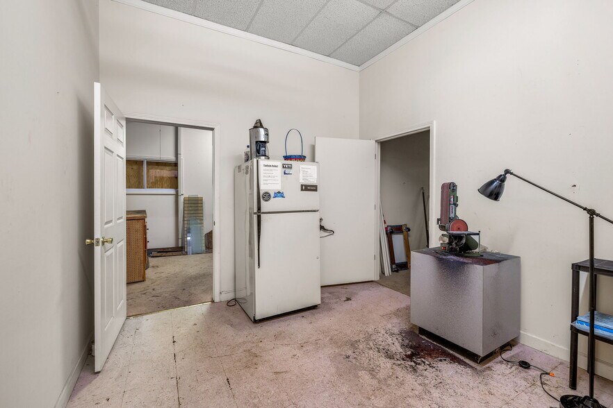 More Photos Of 1358 Plaza Dr, Gainesville Freestanding For Sale