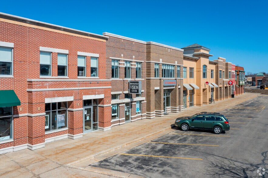 More Photos Of 18985 W Capitol Dr, Brookfield Unknown For Lease