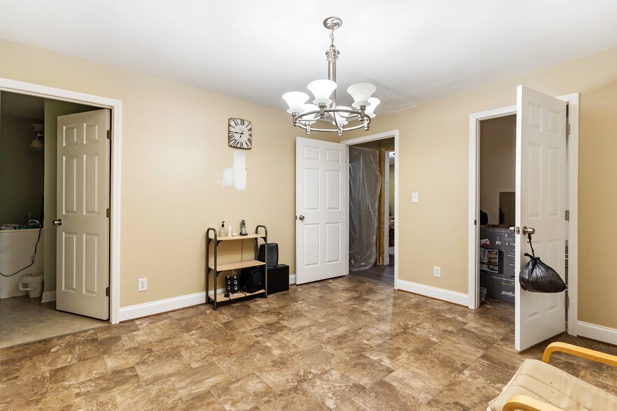 More Photos Of 226 E Main St, Union Storefront Retail Residential For Sale