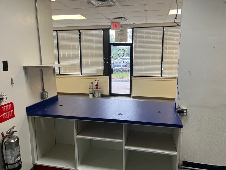 More Photos Of 915 Sand Lake Rd, Altamonte Springs Restaurant For Sale