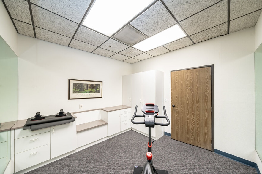 More Photos Of 231 W Blueridge Ave, Orange Manufacturing For Sale