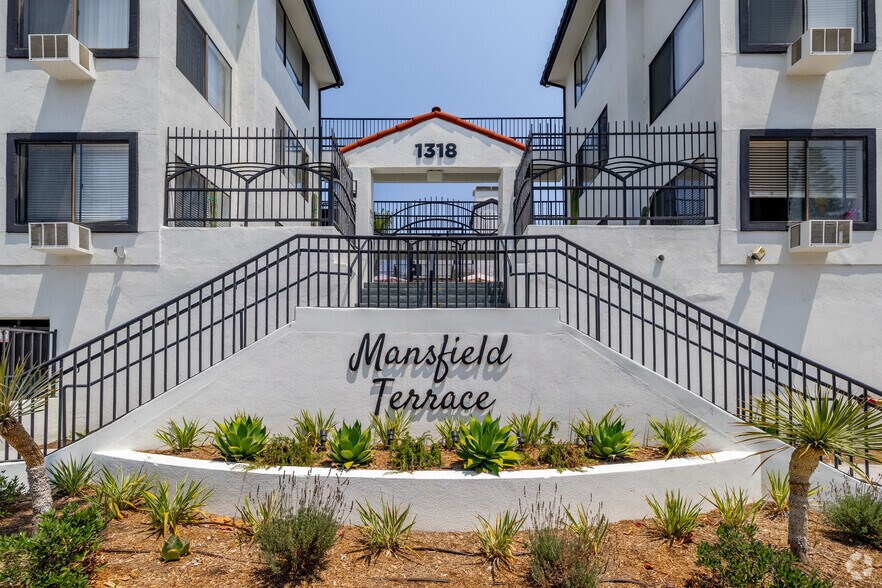 More Photos Of 1318 N Mansfield Ave, Los Angeles Apartments For Sale