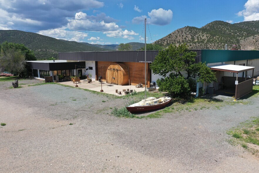 More Photos Of 27489 US Highway 70, Glencoe Showroom For Sale