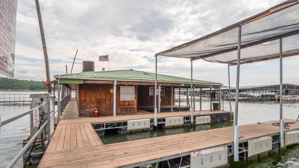 More Photos Of 509 LB Cook Memorial Dr, Theodosia Hotel For Sale