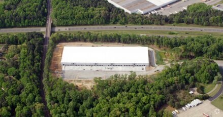 More Photos Of 8440 Times Dispatch Blvd, Mechanicsville Distribution For Lease