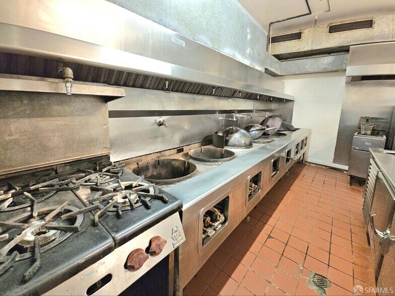 More Photos Of 823 Webster St, Oakland Storefront Retail Residential For Sale