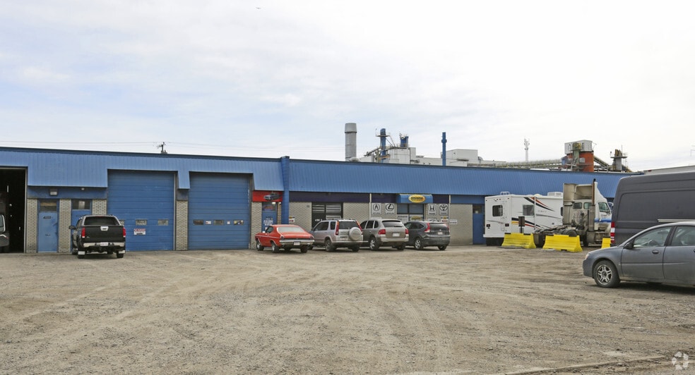More Photos Of 4150 14A St SE, Calgary Warehouse For Lease