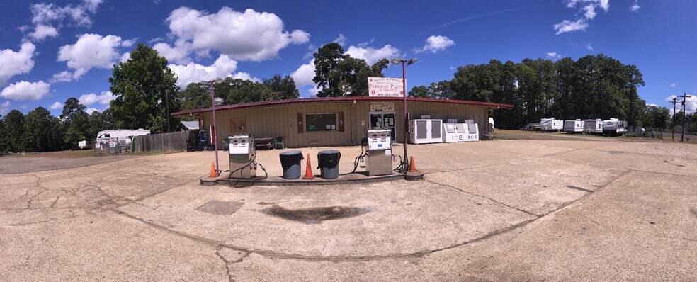 More Photos Of 18698 FM 1751, Bronson Freestanding For Sale