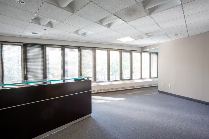 More Photos Of 1910 Association Dr, Reston Office For Lease