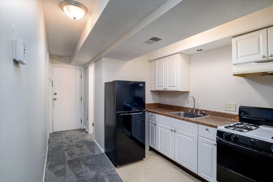 More Photos Of 1803 Cromwell Dr, Akron Apartments For Sale