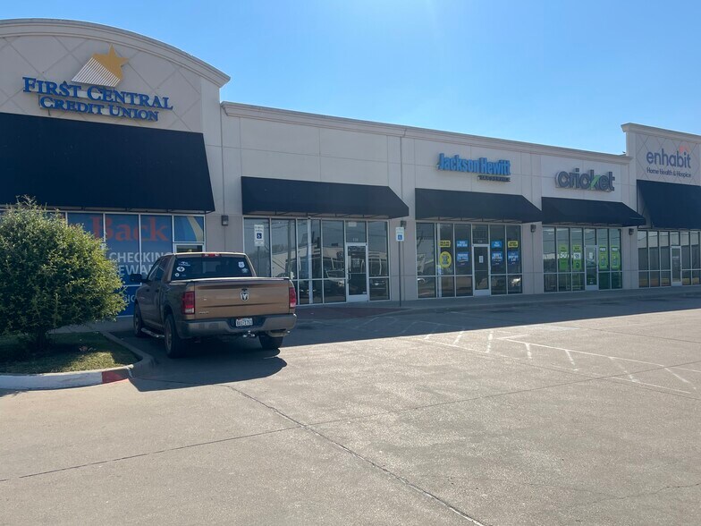 More Photos Of 305 Coke Ave, Hillsboro Unknown For Lease