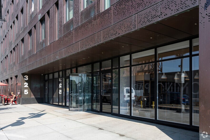 More Photos Of 325 Kent Ave, Brooklyn Apartments For Lease