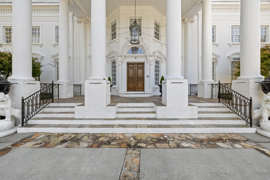 More Photos Of 3687 Briarcliff Rd NE, Atlanta Multifamily For Sale