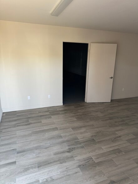 More Photos Of 2821 E White Star Ave, Anaheim Warehouse For Lease