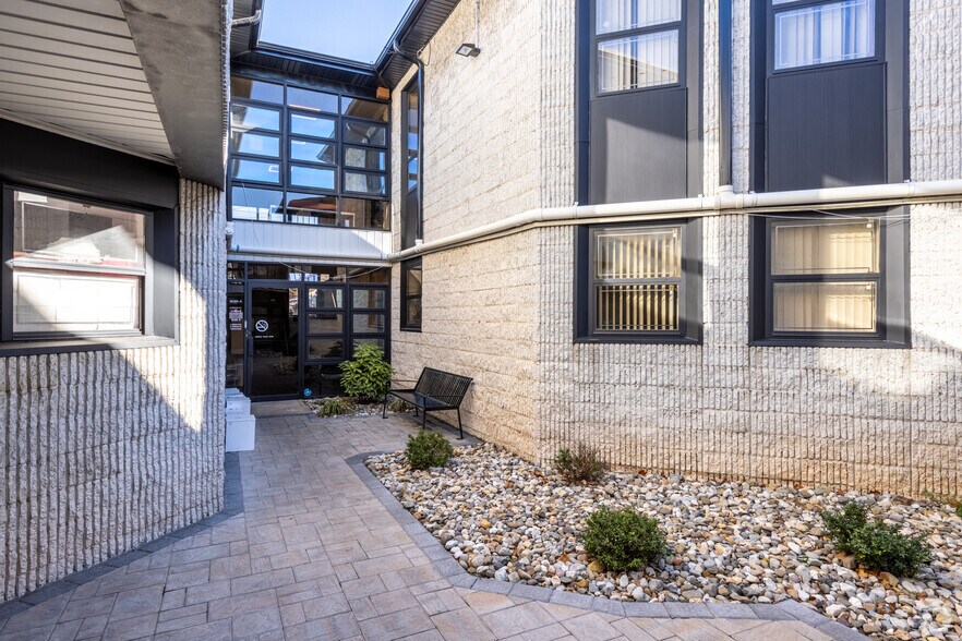 More Photos Of 2627 Hylan Blvd, Staten Island Medical For Lease