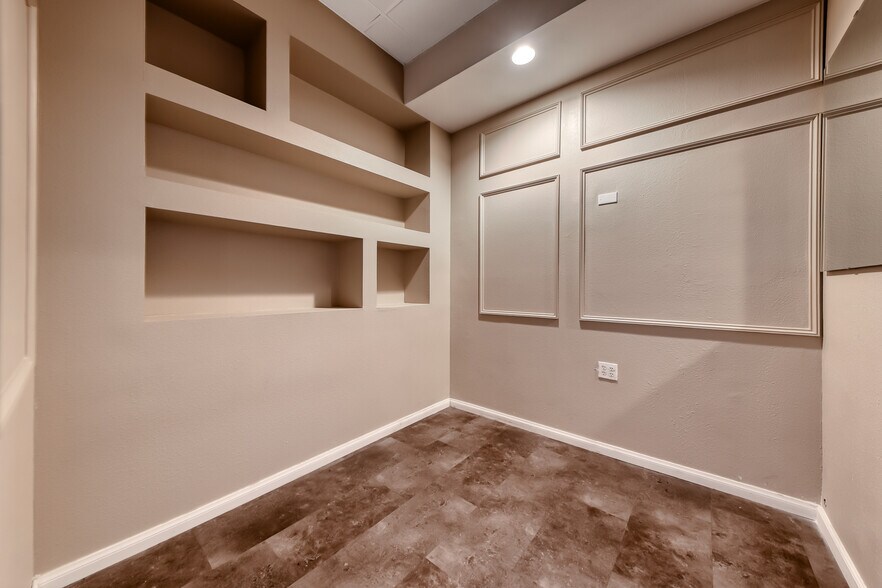 More Photos Of 4355 Spring Mountain Rd, Las Vegas Unknown For Lease