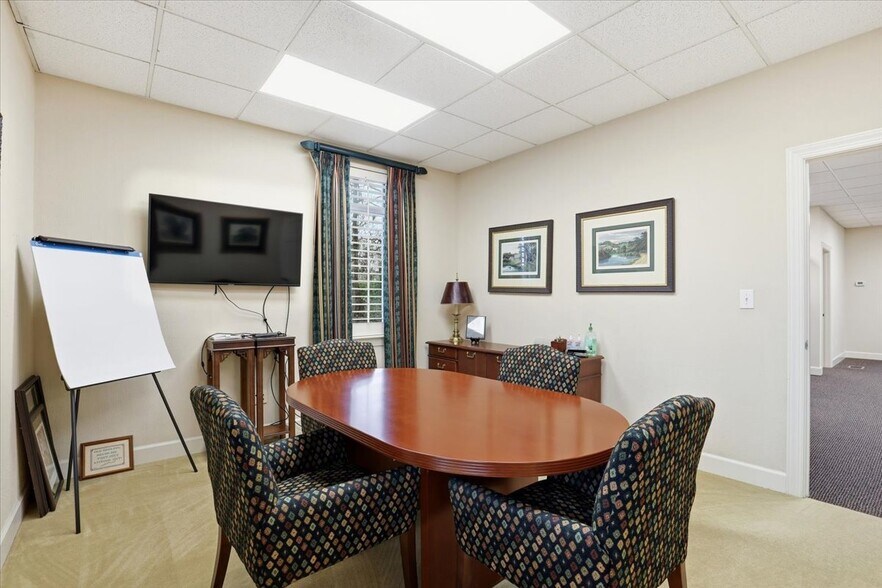 More Photos Of 2120 N Queen St, Kinston Office For Lease